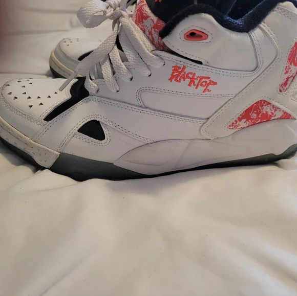 Limited edition Reebok BlackTop Raptor Shoes - Picture 3 of 4